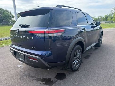 Used 2022 Nissan Pathfinder SV FWD image 7