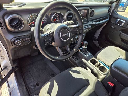 Used 2022 Jeep Wrangler Sport AWD/4WD image 12