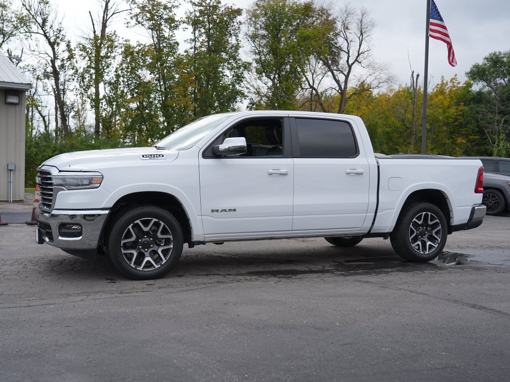 Used 2025 RAM 1500 Laramie AWD/4WD image 6
