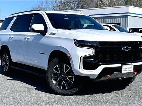 Used 2023 Chevrolet Tahoe Z71 w/ Luxury Package image 2