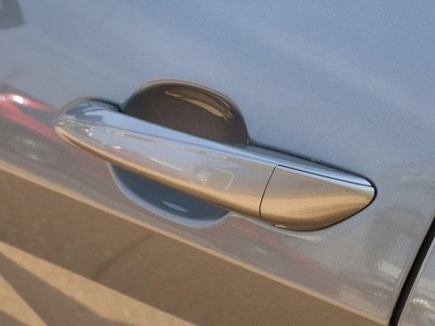 New 2025 Hyundai Elantra Limited image 20