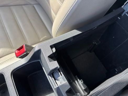 Used 2019 Ford Escape Titanium AWD/4WD image 28
