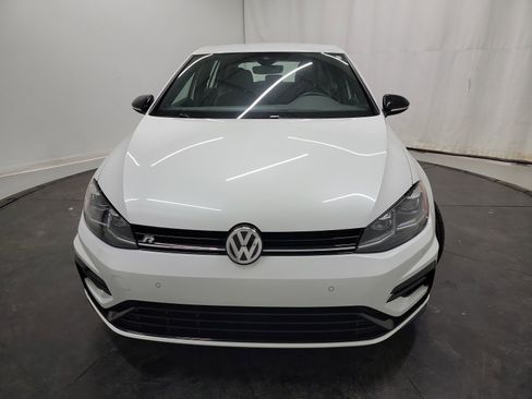 Used 2018 Volkswagen Golf R 4-Door image 2
