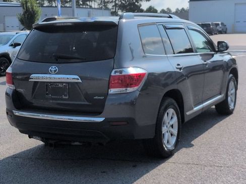 Used 2013 Toyota Highlander SE AWD/4WD image 3