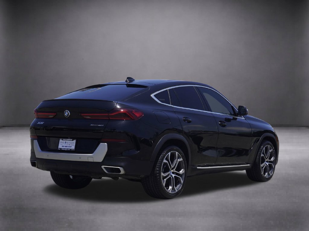 Used 2022 BMW X6 xDrive40i w/ Parking Assistance Package AWD/4WD image 4