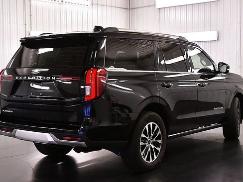 Used 2025 Ford Expedition Platinum AWD/4WD image 7