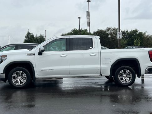 Used 2024 GMC Sierra 1500 SLT image 7