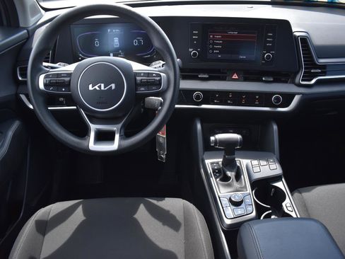 Used 2025 Kia Sportage LX AWD/4WD image 17