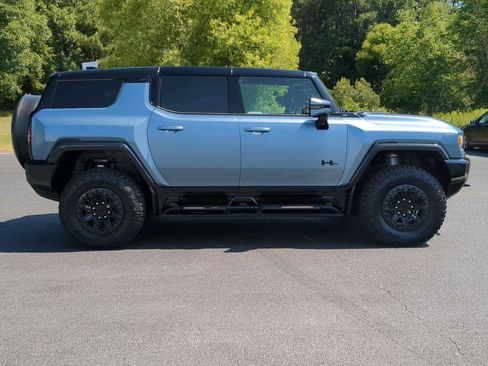 Used 2024 GMC Hummer EV 3X w/ Omega Edition AWD/4WD image 9