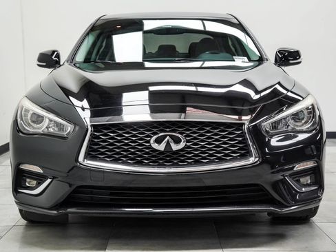 Used 2018 INFINITI Q50 Luxe w/ Essential Package (2.0T Luxe) AWD/4WD image 6