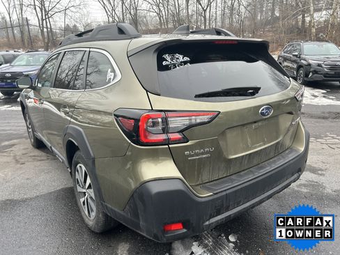 Used 2023 Subaru Outback Premium image 3