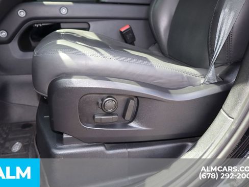 Used 2023 Land Rover Defender 110 V8 image 12