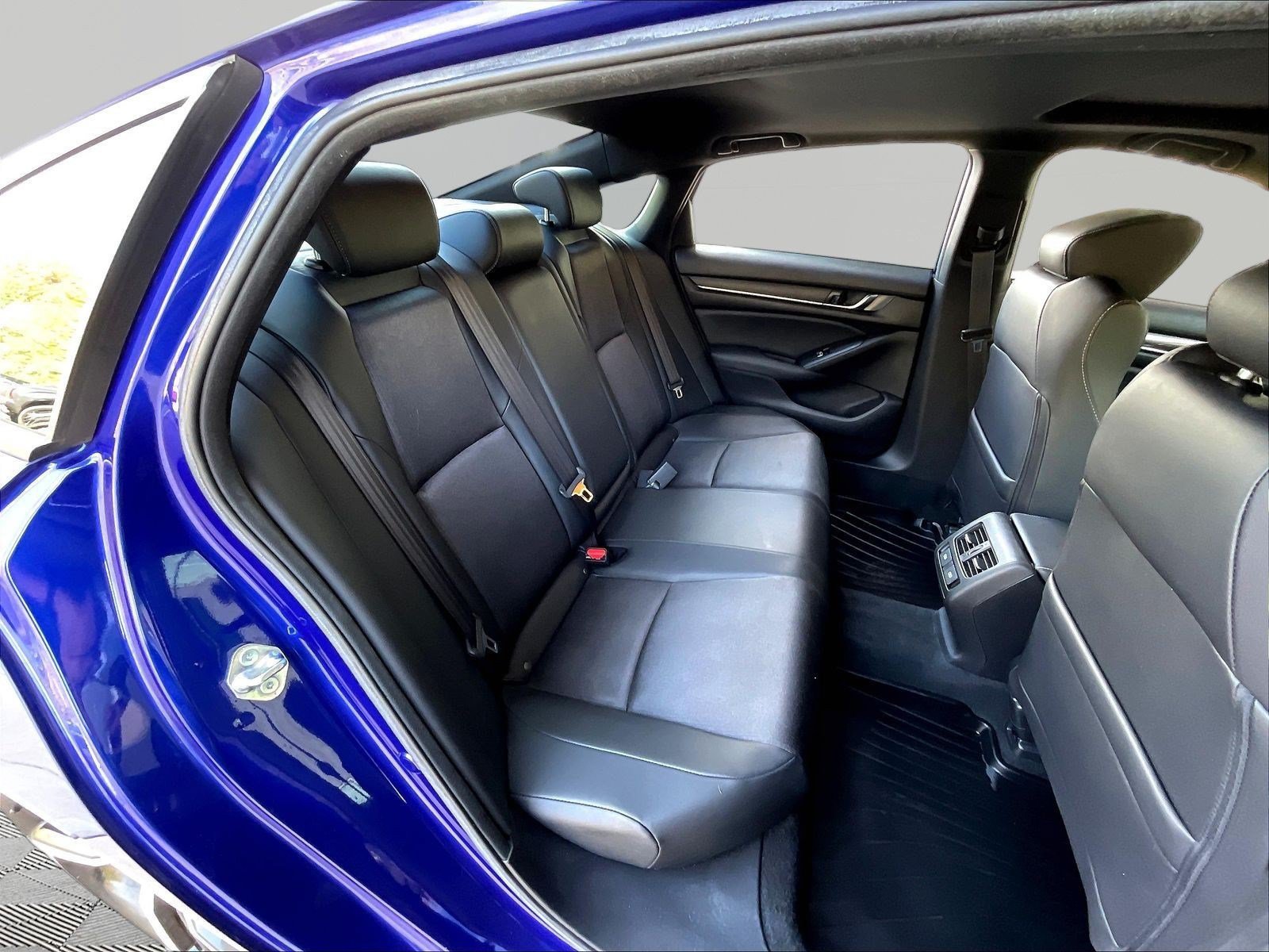 Used 2021 Honda Accord Sport image 25