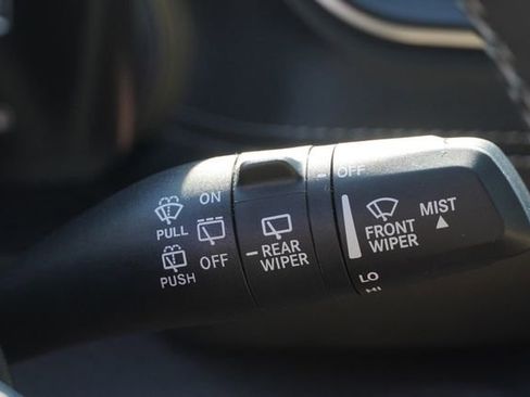 New 2025 Jeep Grand Cherokee L Limited w/ Luxury Tech Group II image 32