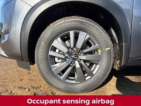 New 2025 Nissan Pathfinder SV image 24