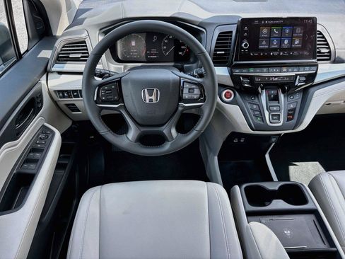 Certified 2026 Honda Odyssey EX-L image 26
