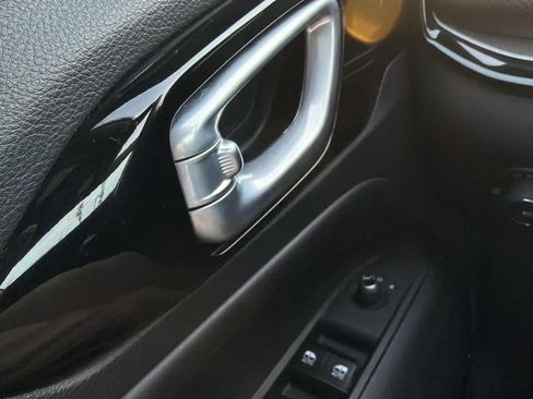 Used 2023 Jeep Compass Trailhawk image 17