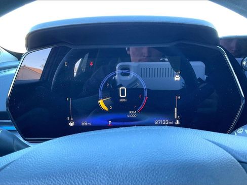 Used 2025 Chevrolet Trax LT image 19