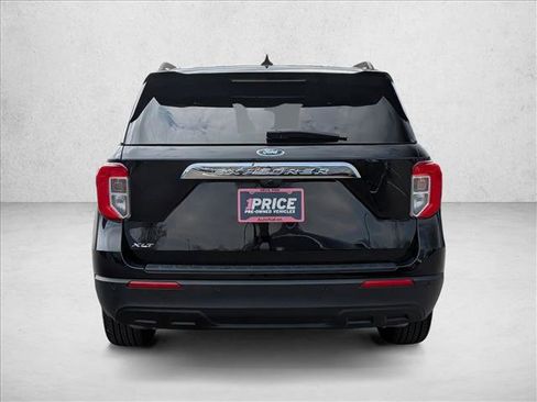 Used 2024 Ford Explorer XLT RWD image 7
