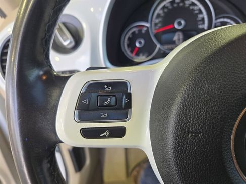 Used 2014 Volkswagen Beetle TDI image 14