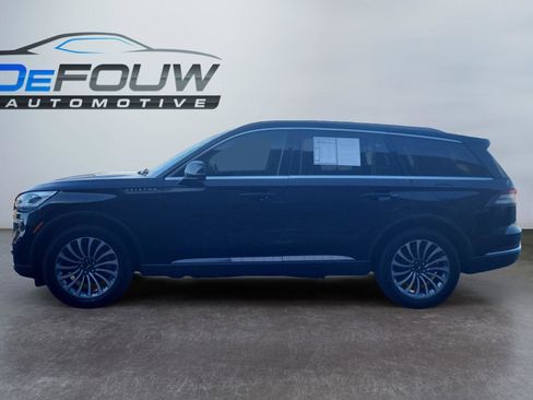 Used 2023 Lincoln Aviator Reserve w/ Equipment Group 201A image 6