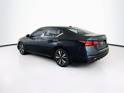 Used 2022 Nissan Altima 2.5 SV FWD image 5