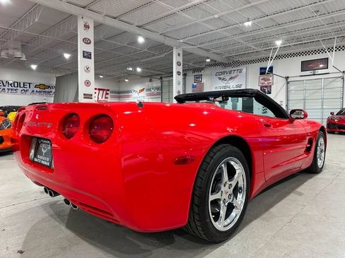Used 2004 Chevrolet Corvette Convertible w/ Preferred Equipment Group RWD image 4