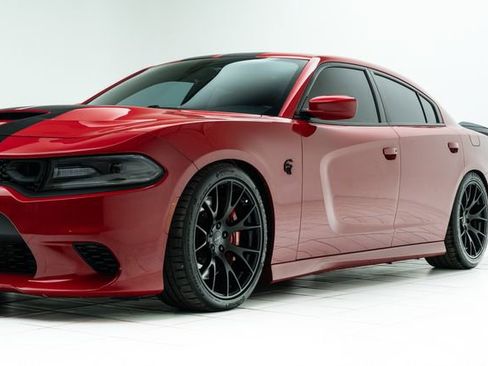 Used 2016 Dodge Charger SRT Hellcat w/ Harman/Kardon Audio Group image 9