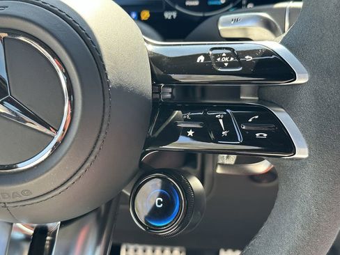 Used 2025 Mercedes-Benz G 63 AMG 4MATIC image 30