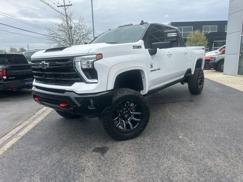 Used 2025 Chevrolet Silverado 2500 LTZ w/ Trail Boss Package image 10
