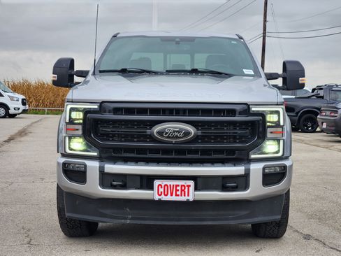 Used 2022 Ford F250 Lariat w/ Black Appearance Package AWD/4WD image 3