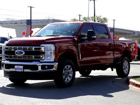 Used 2024 Ford F250 XLT w/ FX4 Off-Road Package image 7