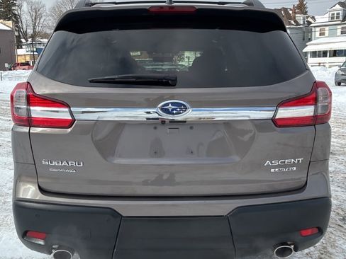 Used 2022 Subaru Ascent Limited image 8