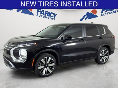 Used 2025 Mitsubishi Outlander SE