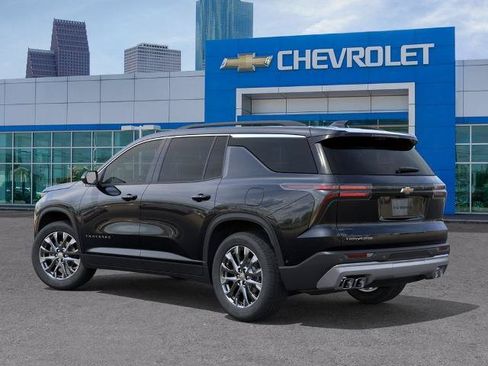 New 2026 Chevrolet Traverse LT w/ Sun and Wheel Package FWD image 3