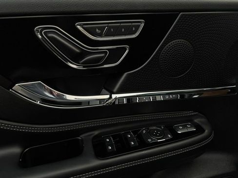 New 2026 Lincoln Corsair Premiere image 13