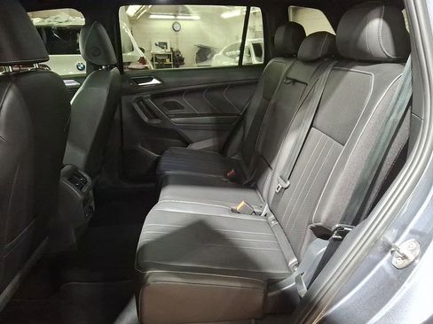 Used 2023 Volkswagen Tiguan SE R-Line image 8