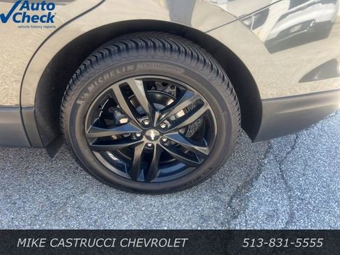Used 2020 Chevrolet Equinox LT w/ Sport Edition image 5
