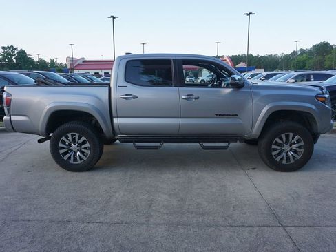 Used 2021 Toyota Tacoma Limited AWD/4WD image 20
