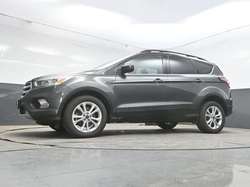 Used 2018 Ford Escape SE AWD/4WD image 35
