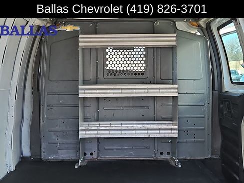 Certified 2015 Chevrolet Express 3500 Extended RWD image 22