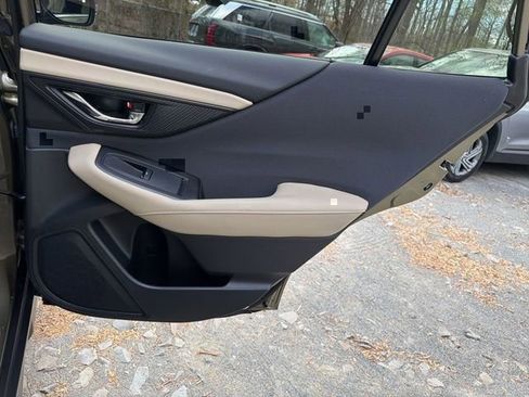 Used 2024 Subaru Outback Premium AWD/4WD image 12