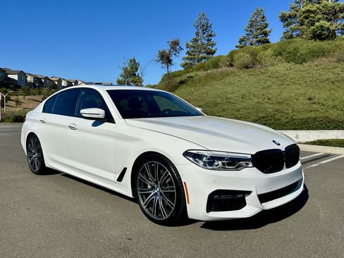 Used 2017 BMW 540i w/ M Sport Package RWD image 5