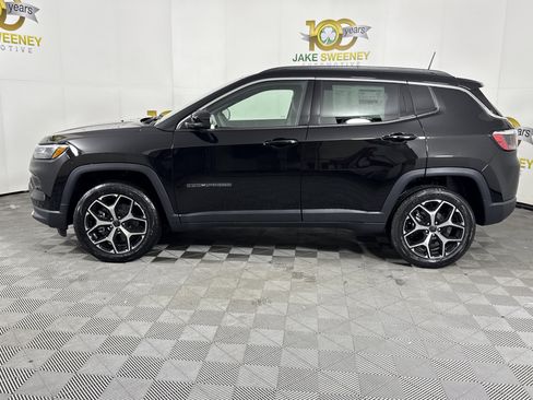 New 2026 Jeep Compass Limited image 4