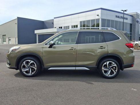 Used 2023 Subaru Forester Touring AWD/4WD image 4