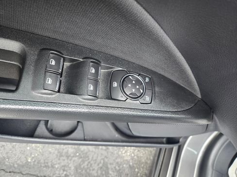 Used 2018 Ford Fusion SE FWD image 11