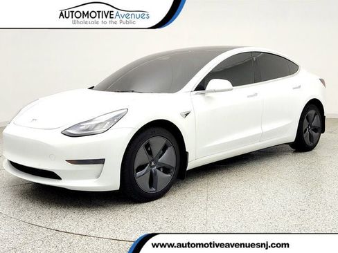 Used 2020 Tesla Model 3 Standard Range Plus RWD image 1