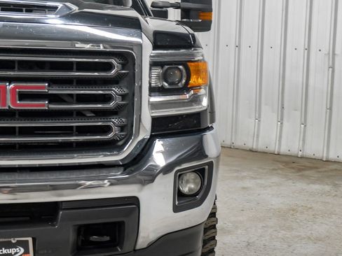 Used 2018 GMC Sierra 3500 SLE w/ SLE Preferred Package AWD/4WD image 44