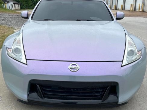 Used 2017 Nissan 370Z Coupe image 2