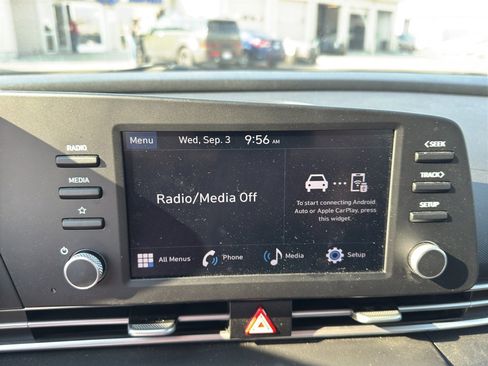 Certified 2024 Hyundai Elantra SE image 10